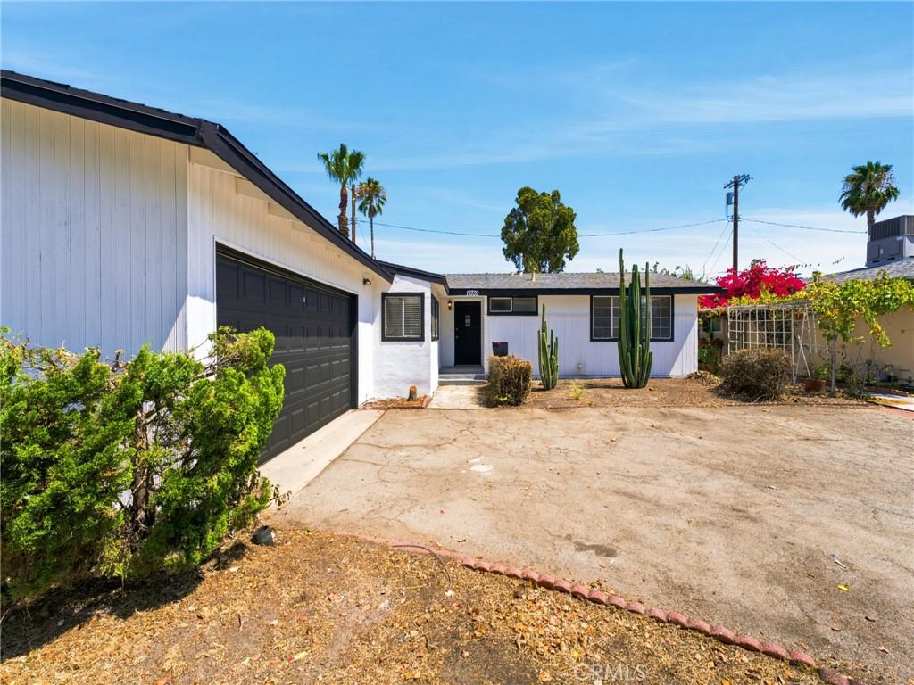 MLS #OC26145063 image #0