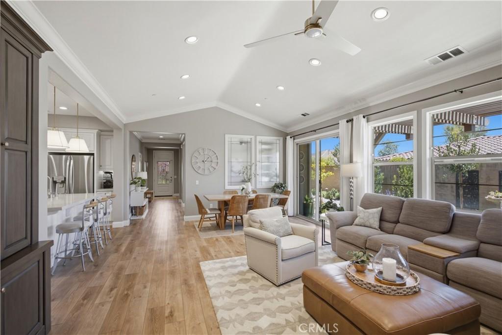 MLS #OC26145147 image #0