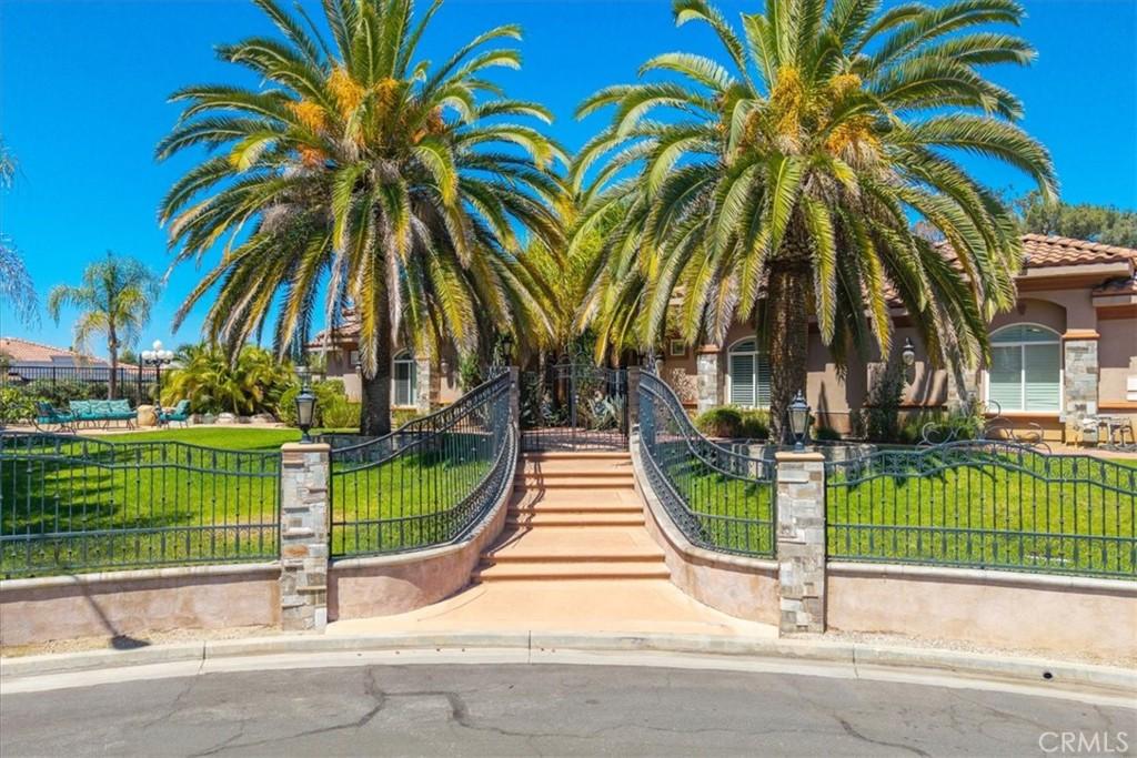MLS #OC26145175 image #0