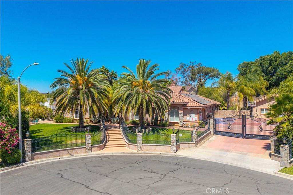 MLS #OC26145175 image #0