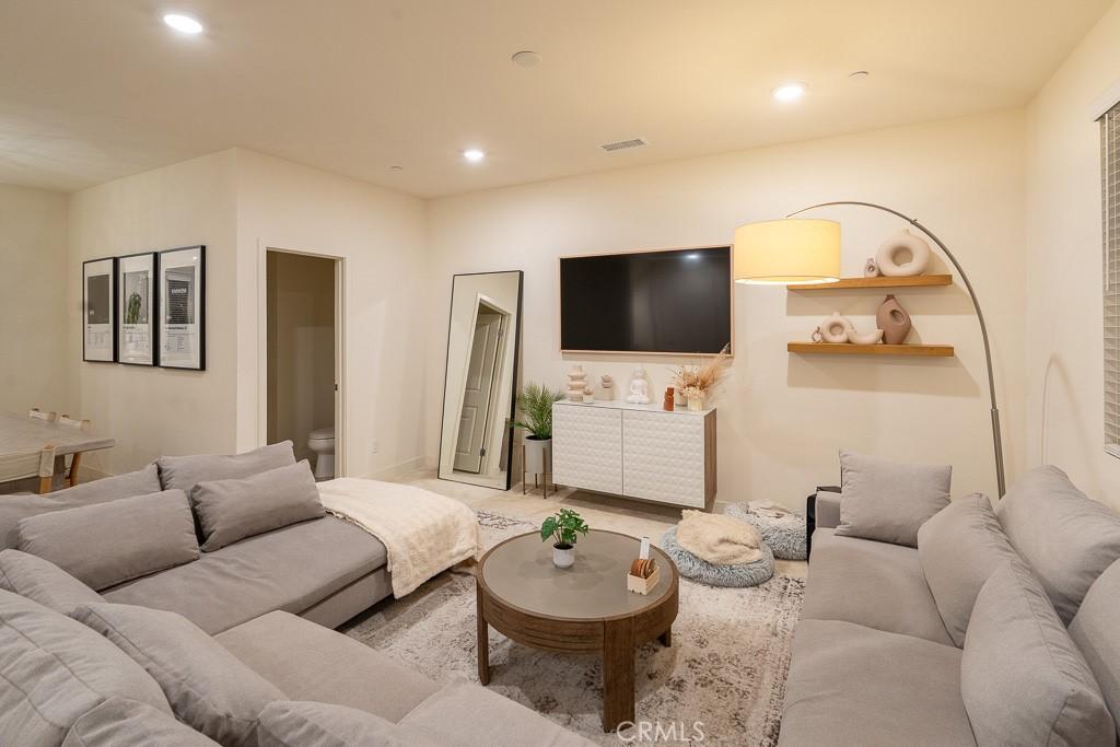 MLS #OC26146761 image #0