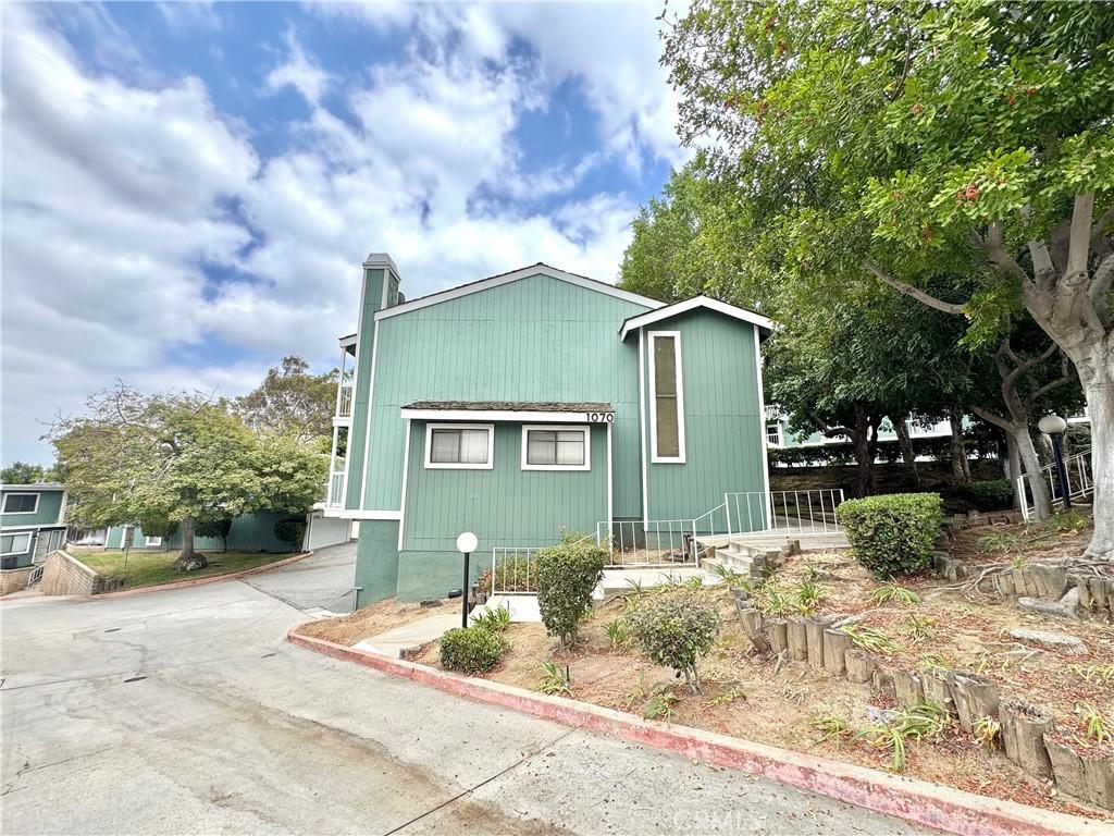 MLS #OC26147331 image #0
