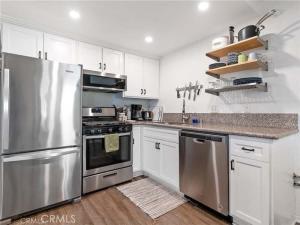 MLS #OC26147432 image #0