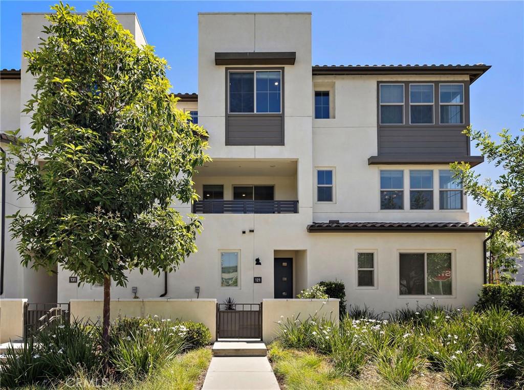 MLS #OC26147885 image #0