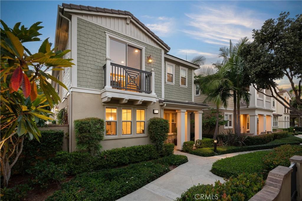 MLS #OC26148010 image #0