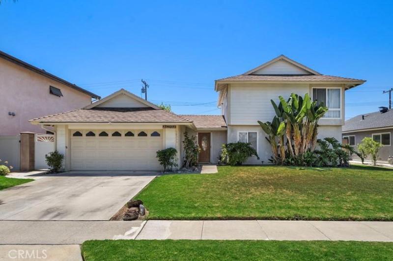 MLS #OC26148630 image #0