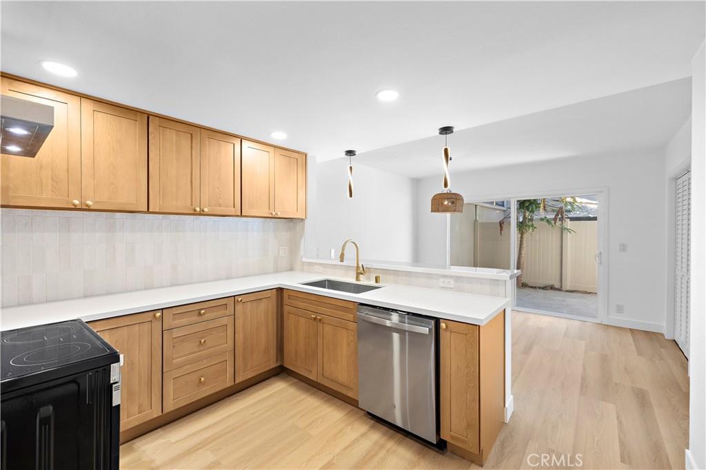 MLS #OC26148653 image #0