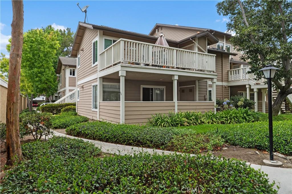 MLS #OC26150093 image #0