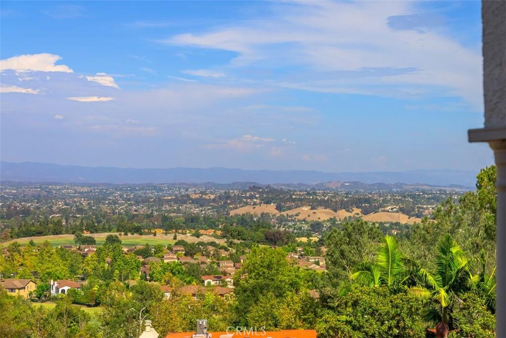 MLS #OC26150334 image #0