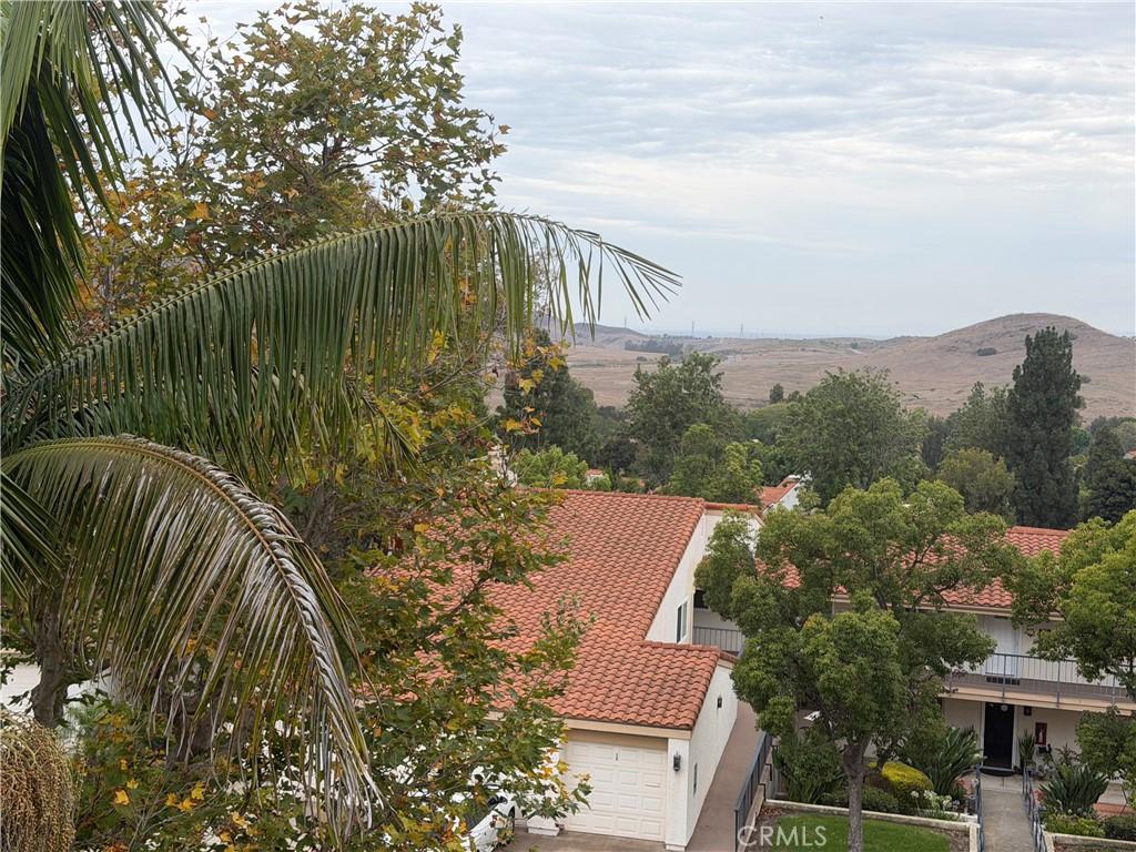 MLS #OC26150639 image #0