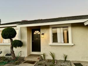 MLS #OC26150669 image #0