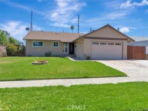MLS #OC26150772 image #0