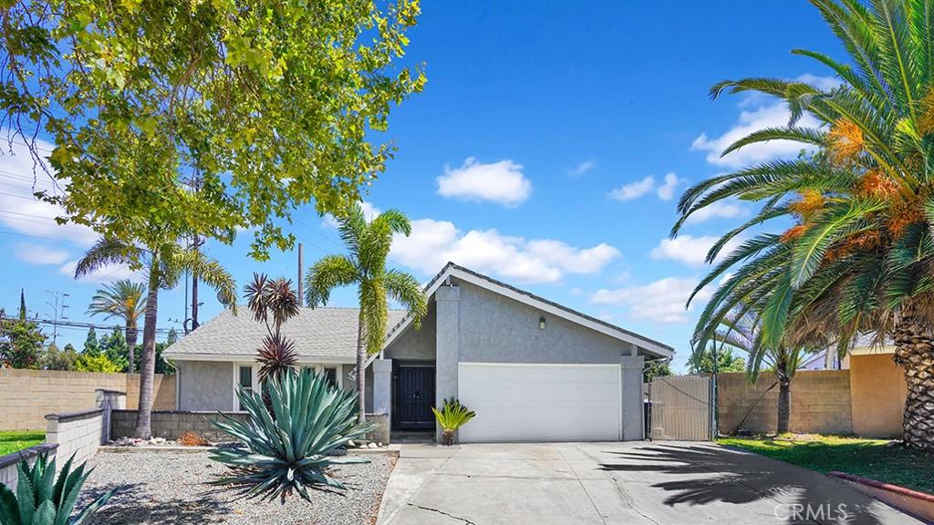 MLS #OC26150793 image #0