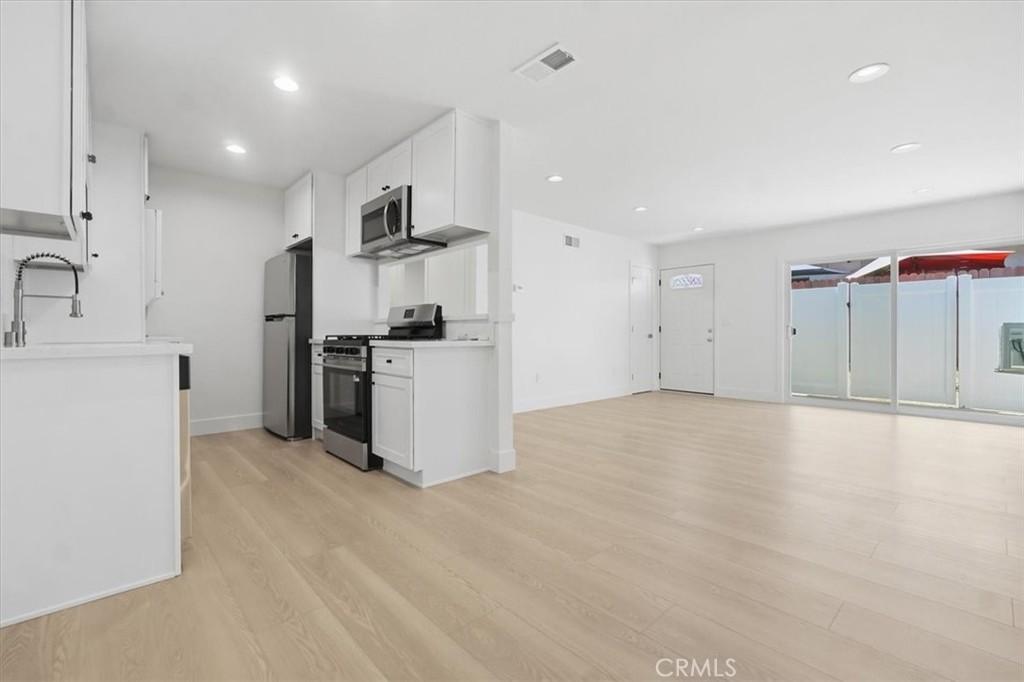 MLS #OC26150841 image #0