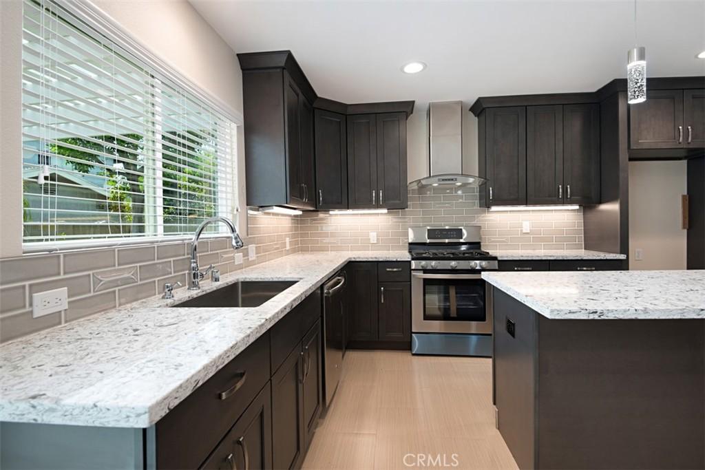 MLS #OC26151015 image #0