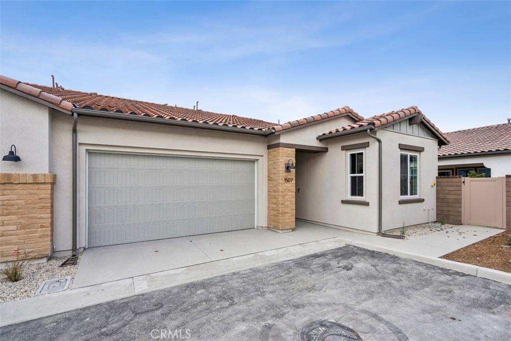 MLS #OC26151523 image #0