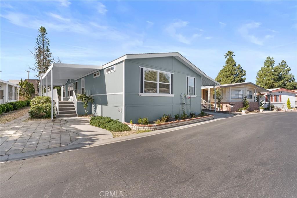 MLS #OC26151607 image #0