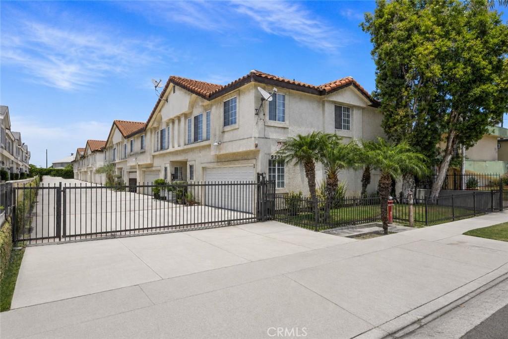 MLS #OC26151670 image #0