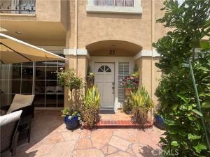 MLS #OC26151731 image #0