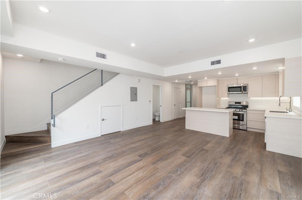 MLS #OC26152453 image #0