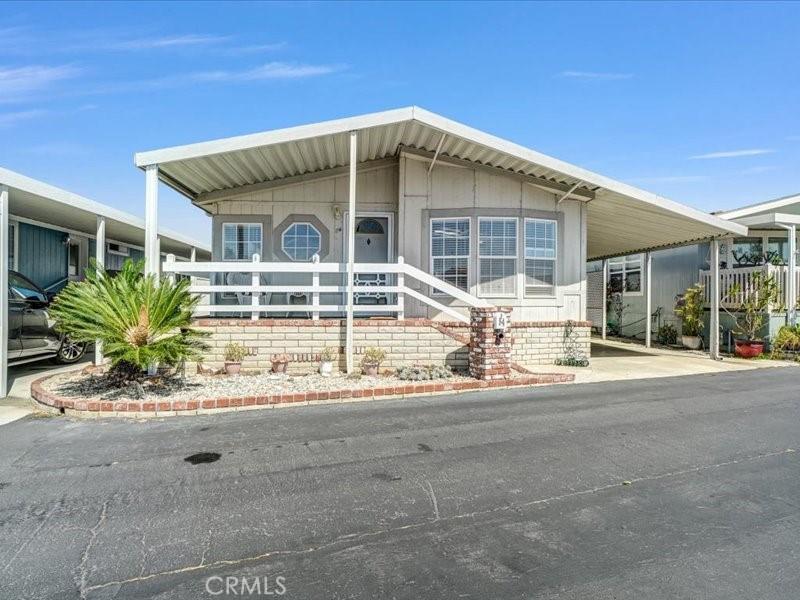 MLS #OC26152952 image #0