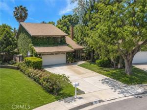 MLS #OC26153160 image #0