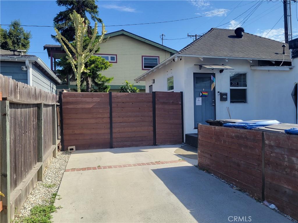 MLS #OC26153760 image #0