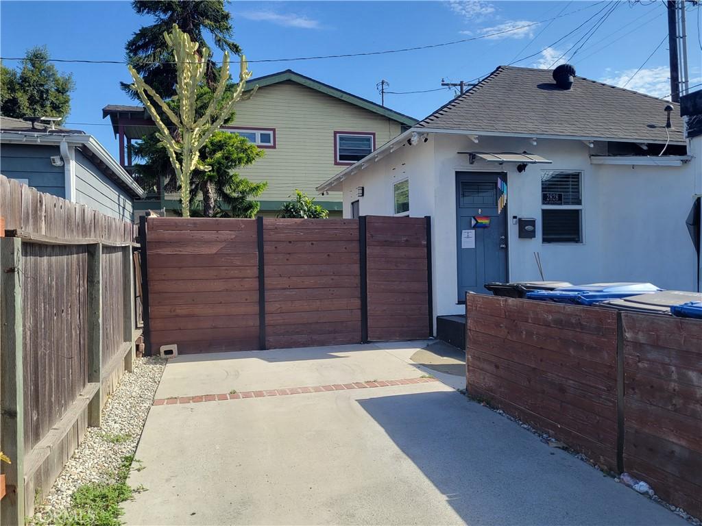 MLS #OC26153760 image #0