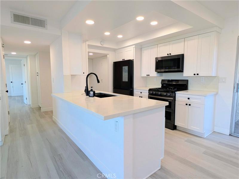 MLS #OC26153896 image #0