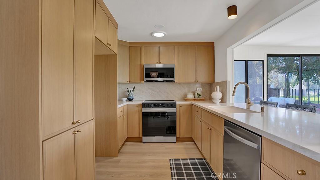MLS #OC26154153 image #0