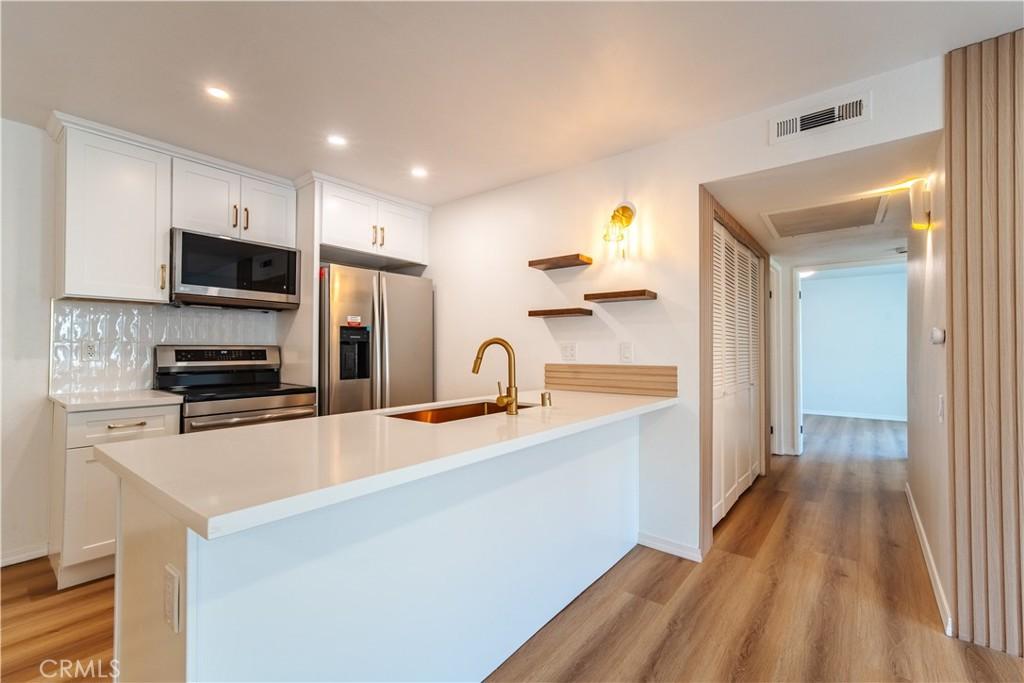 MLS #OC26154161 image #0