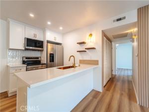 MLS #OC26154161 image #0