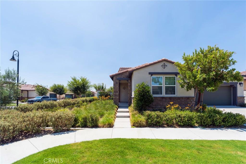MLS #OC26154179 image #0