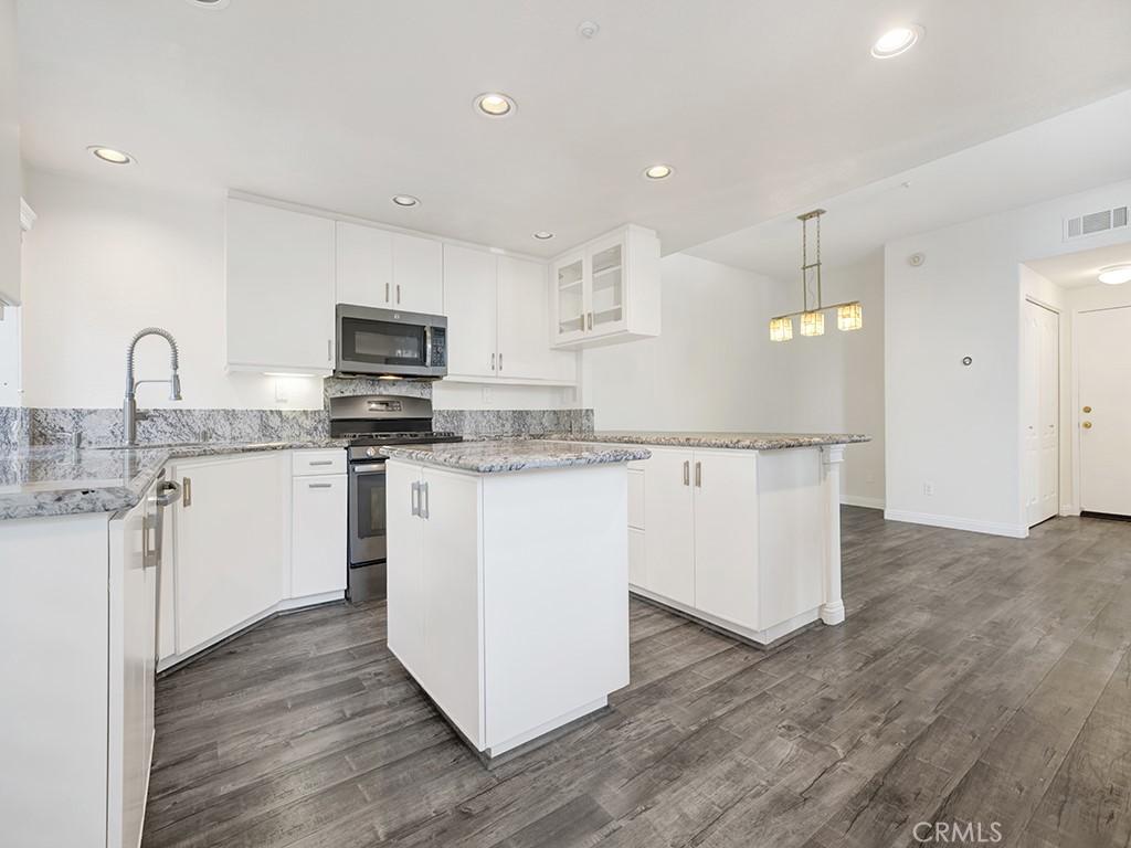 MLS #OC26154284 image #0