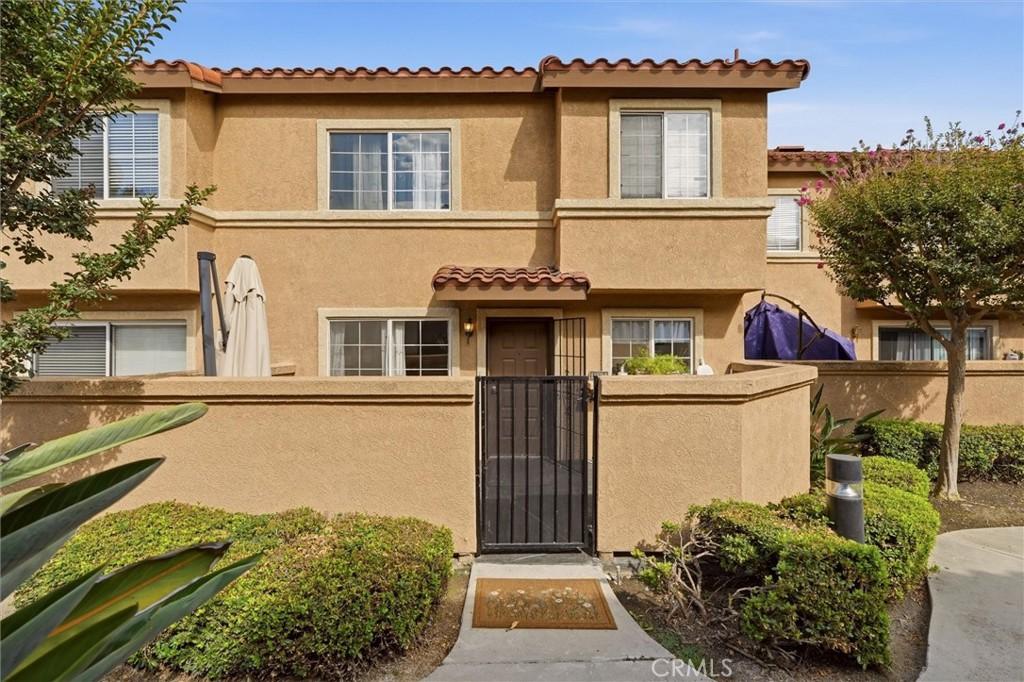 MLS #OC26154902 image #0