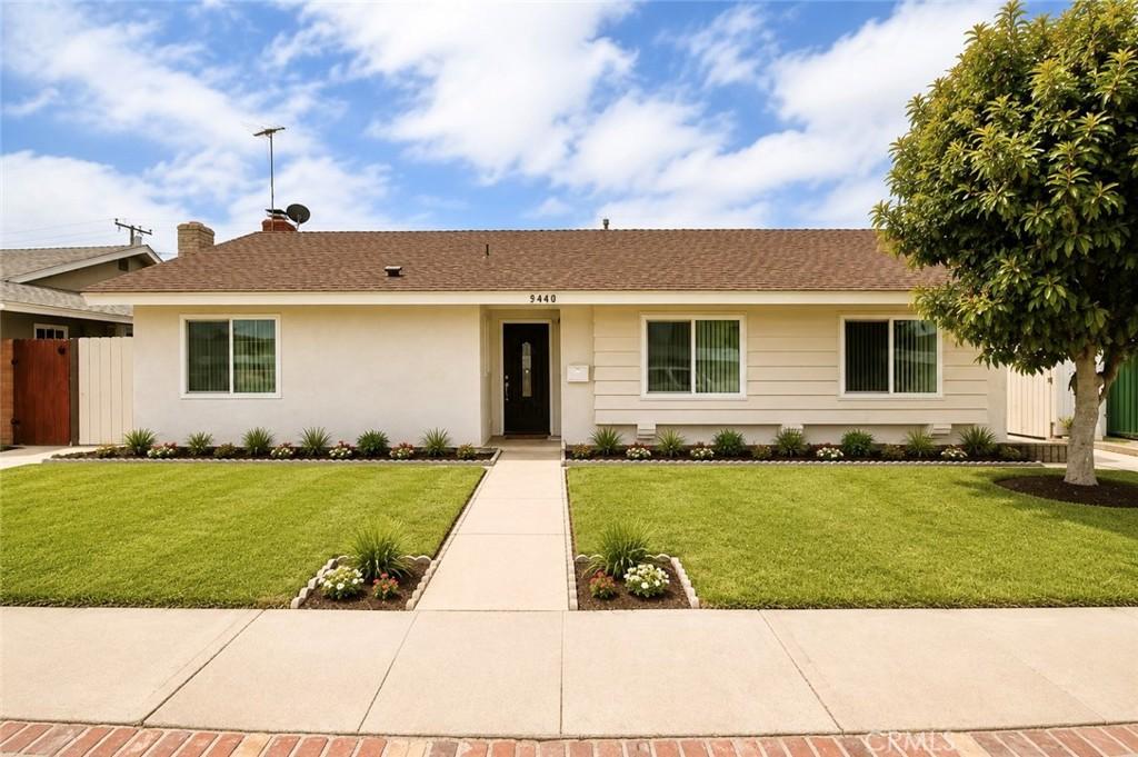 MLS #OC26155140 image #0