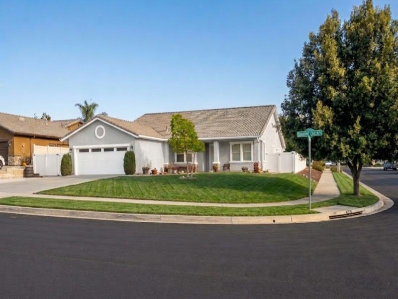 MLS #OC26155196 image #0