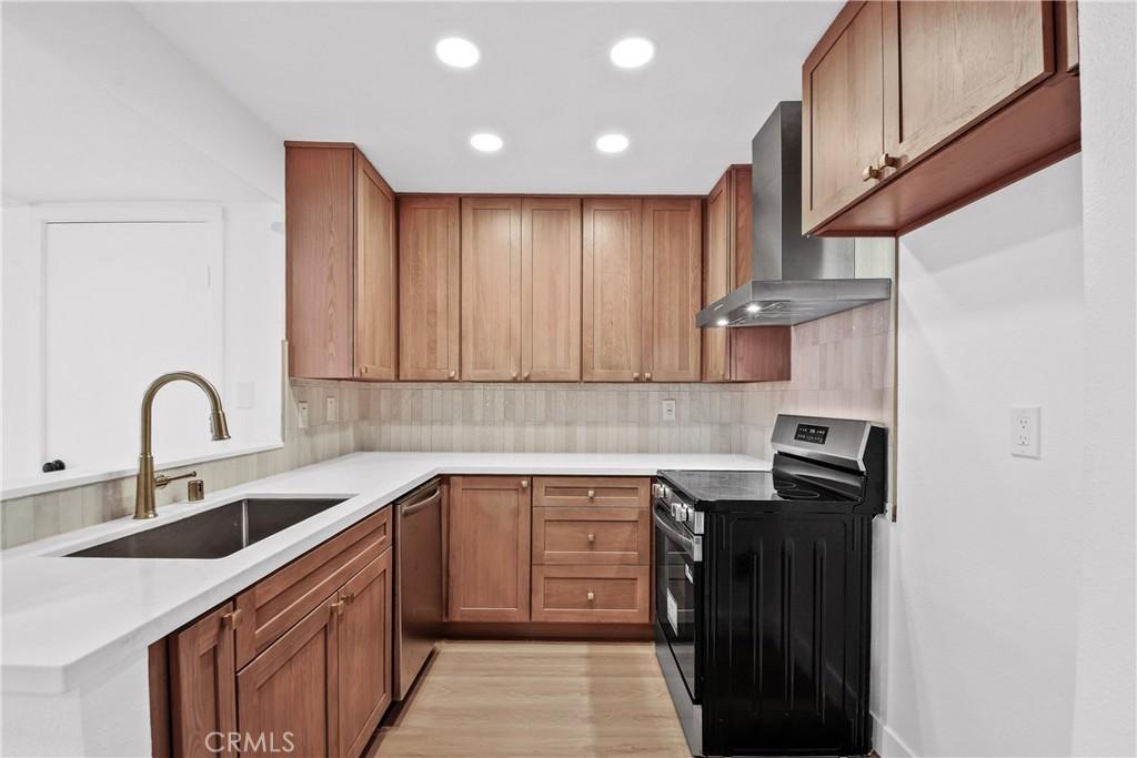 MLS #OC26155380 image #0