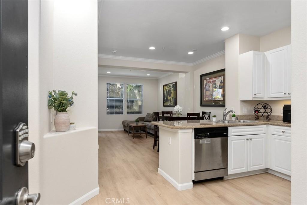 MLS #OC26155567 image #0