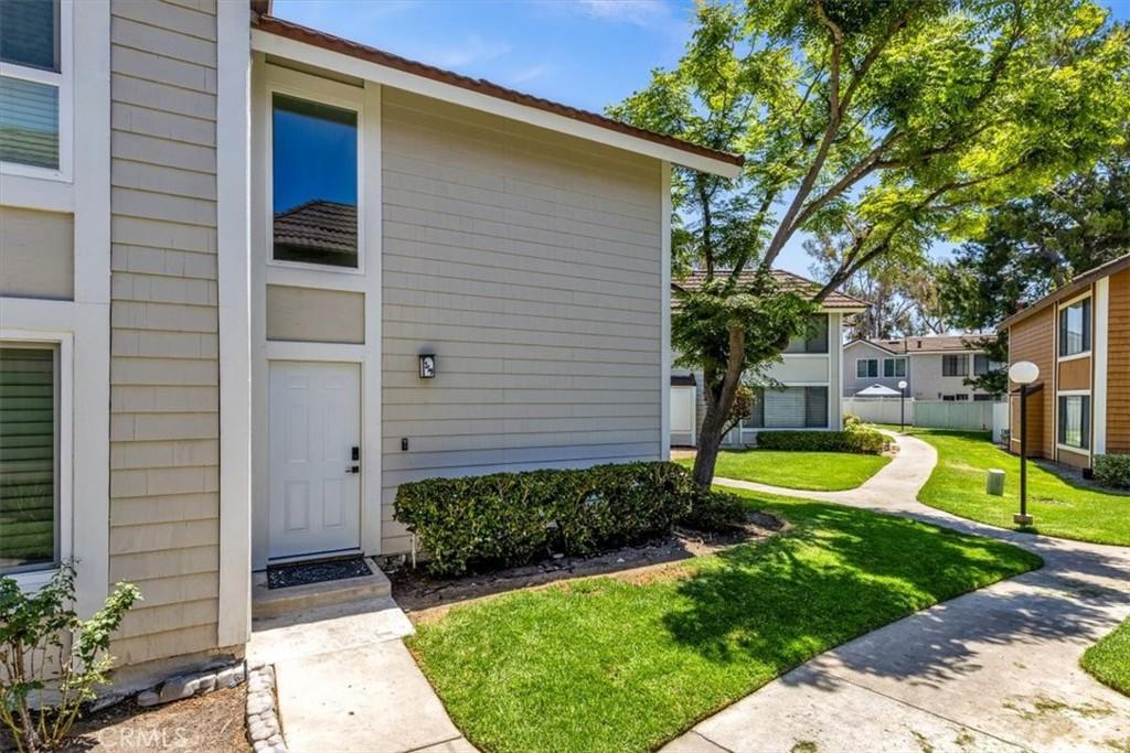 MLS #OC26155603 image #0
