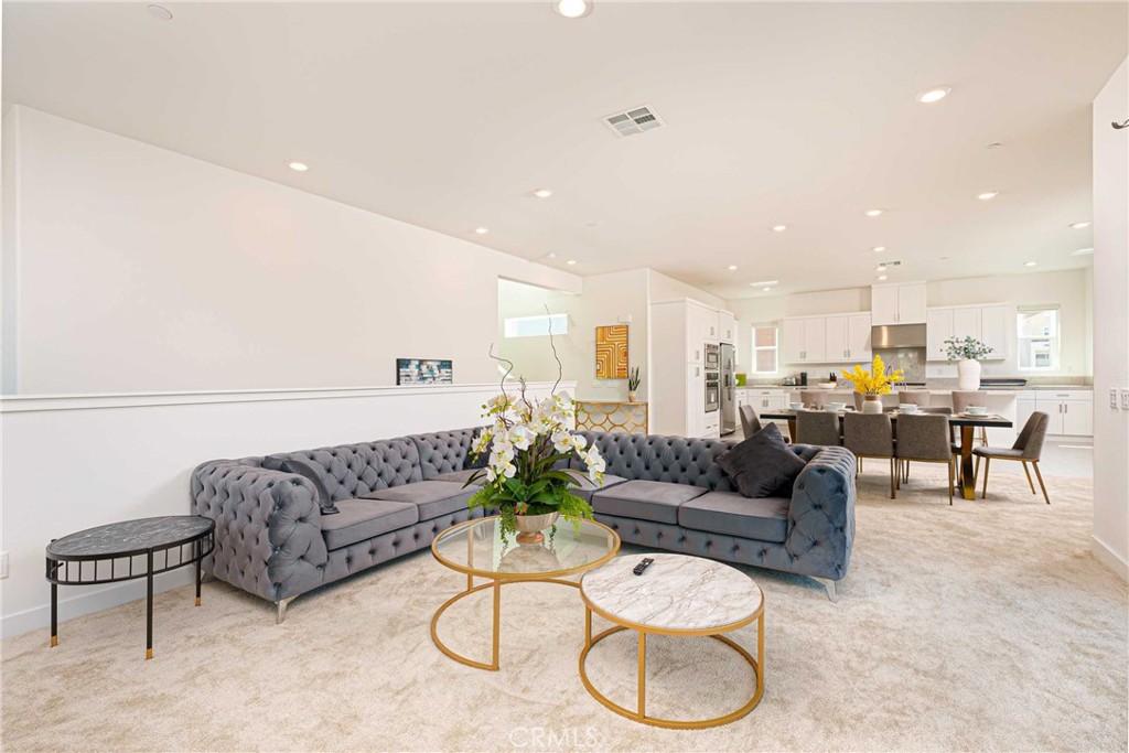 MLS #OC26155824 image #0