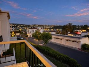 MLS #OC26156085 image #0