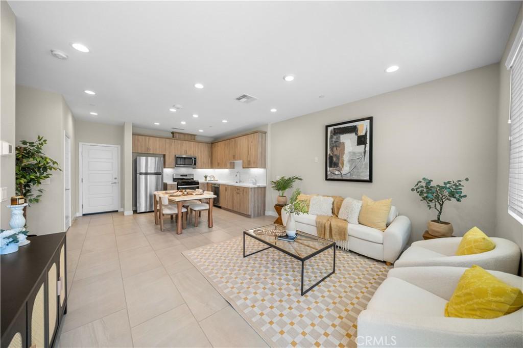 MLS #OC26156144 image #0
