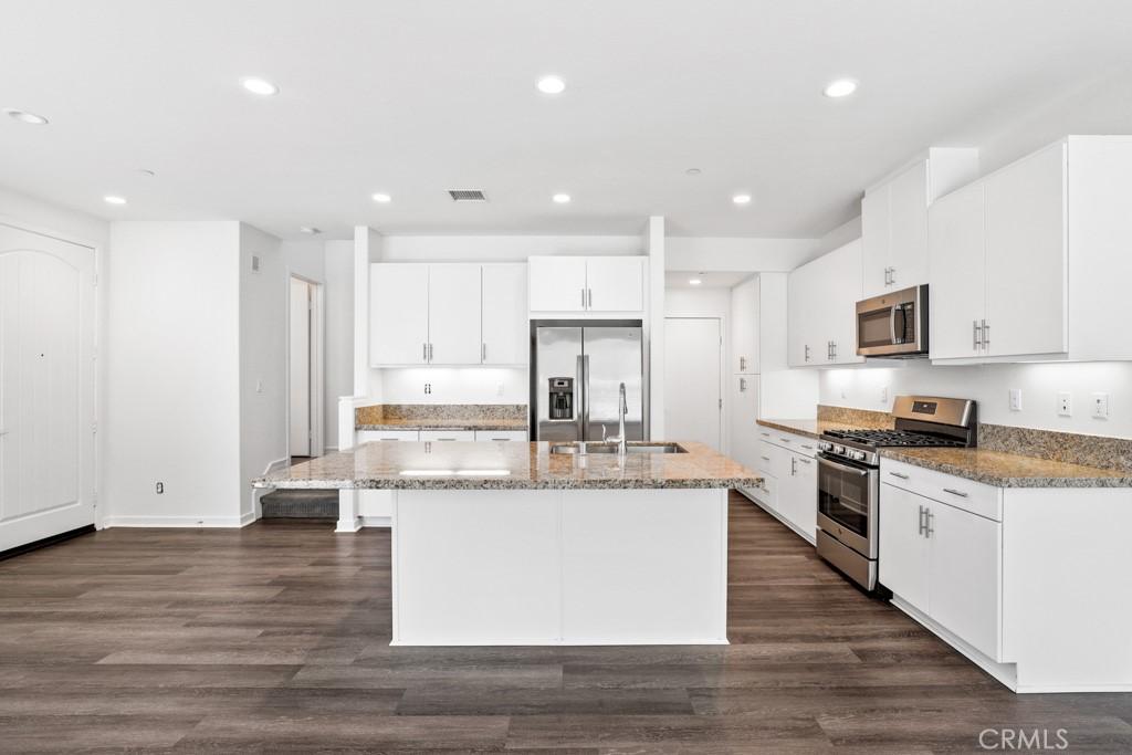 MLS #OC26157030 image #0