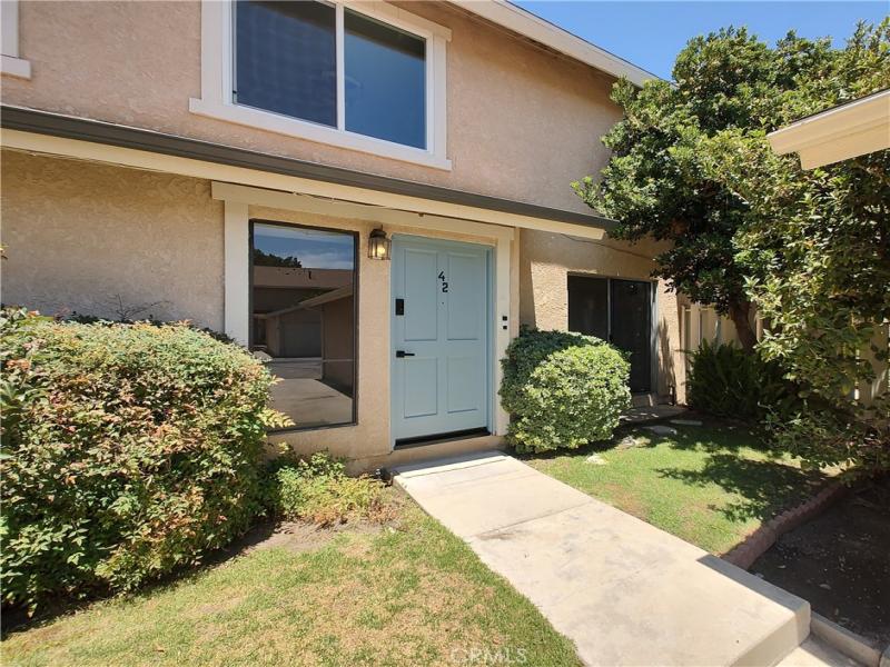 MLS #OC26157166 image #0