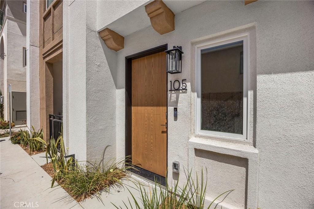 MLS #OC26157618 image #0