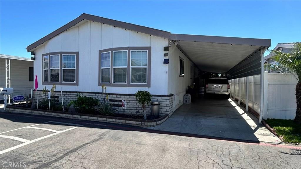 MLS #OC26158247 image #0