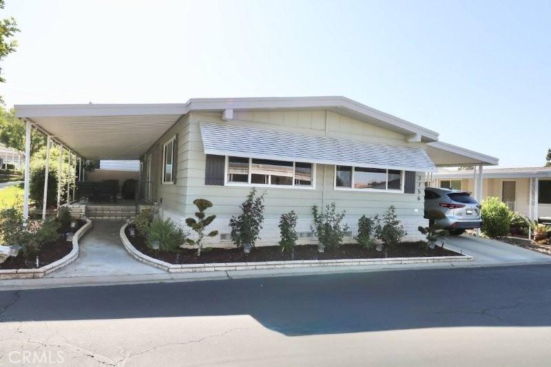 MLS #OC26158587 image #0