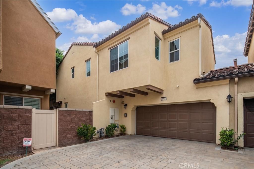 MLS #OC26158595 image #0