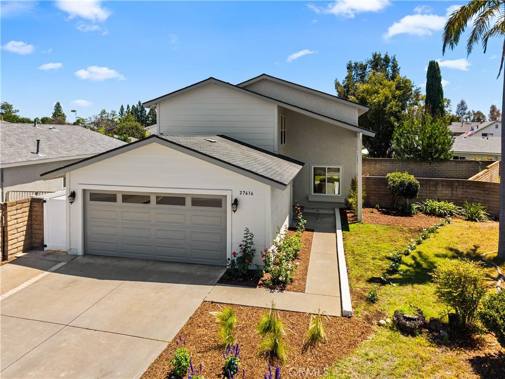 MLS #OC26158829 image #0